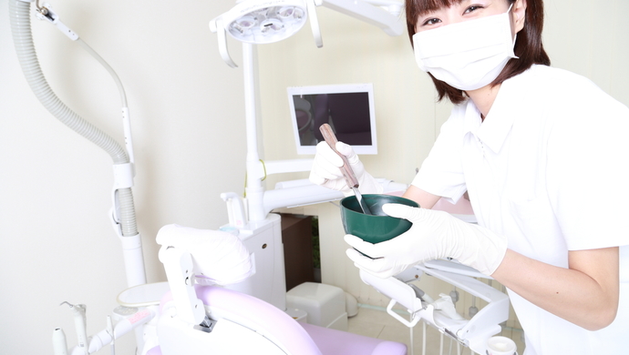 【一般歯科の歯科衛生士】「摂津富田駅」車10分、土日祝休み、残業ほぼなし、病院内にある歯科医院