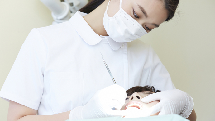 【一般・審美・小児・予防の歯科衛生士】月給27万円～、充実した設備が魅力