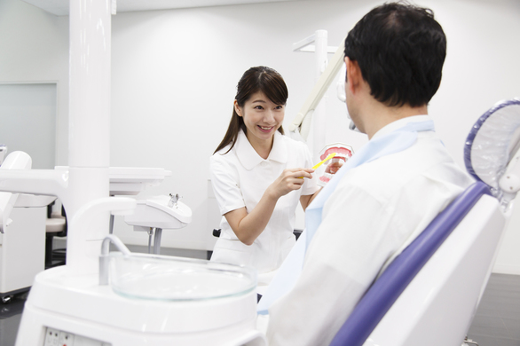 【一般・審美・矯正・小児・予防の歯科衛生士】「堺東駅」徒歩3分、患者様の満足に溢れたクリニック