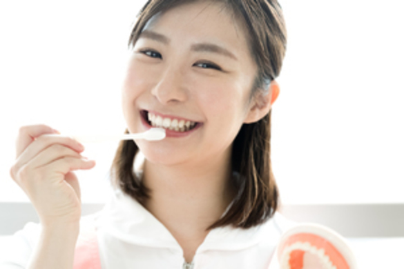 【一般・審美・矯正・小児の歯科助手、受付】「藤井寺駅」徒歩3分、年間休日132日、笑顔で毎日を過ごせるよう歯の健康をサポート