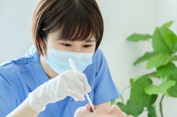 【一般・審美・矯正・小児・予防の歯科衛生士】「江坂駅」徒歩2分、月給25万円～、無痛治療をモットーに取り組んでいる歯科医院です