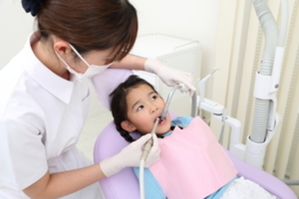 【一般・審美・小児・予防の歯科衛生士】「若江岩田駅」徒歩3分、年間休日141日、地域の患者様の歯の健康を守る